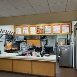 Wendy's - No customers no staff