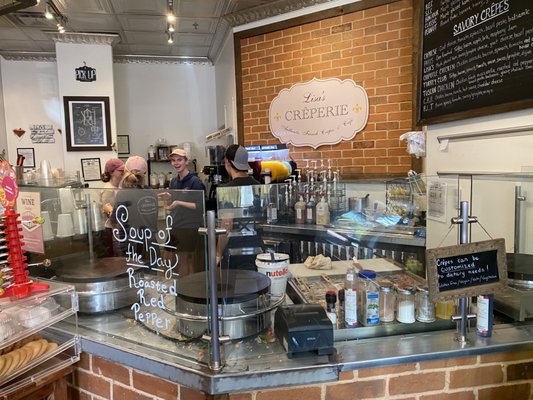 Lisa's Creperie & Cafe by null