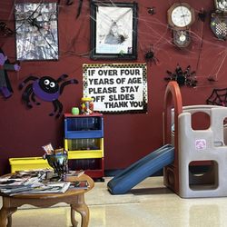 Betsy's Barber Shop