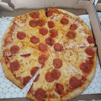 Vito's Italian Kitchen - Pepperoni pizza - Italian Near Me - Harrisonburg, Virginia