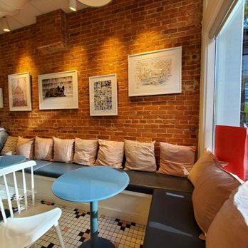 Pearl’s Bagels - Seating and decor at Pearl's Bagels. - Bagels Near Me - Washington, DC, District of Columbia Pearl’s Bagels - Seating and decor at Pearl's Bagels. - Bagels Near Me - Washington, DC, District of Columbia