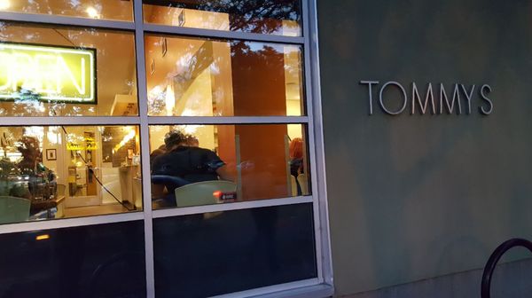 Tommy's Thai by null