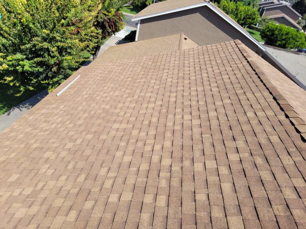 Slide of Hernandez Roofing