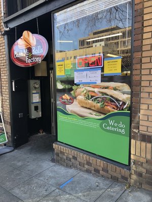 GHÉ bánh mì & rolls by null