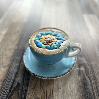 Wild Oak Cafe - Rainbow Latte - Cafes Near Me - Glendale, California