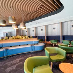 Alaska Lounge - Terminal 1 - Interior