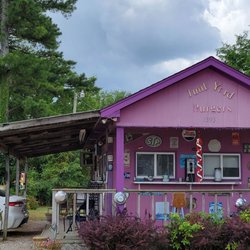 Junk Yard Burgers - The front of Junk Yard Burgers, facing Hwy 348
