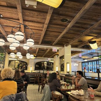The Smith - Dining room - New American Near Me - Chicago, Illinois The Smith - Dining room - New American Near Me - Chicago, Illinois