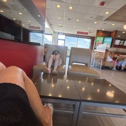 Wendy's - Seating