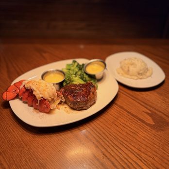 Outback Steakhouse - 6oz Victoria's Filet® Mignon* & Lobster - Steakhouses Near Me - Woodbridge, Virginia Outback Steakhouse - 6oz Victoria's Filet® Mignon* & Lobster - Steakhouses Near Me - Woodbridge, Virginia