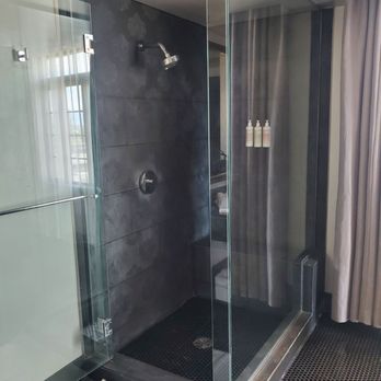 Padre Hotel - Glass shower. At least the hot-cold knob situation was easy to figure out. - Hotels Near Me - Bakersfield, California Padre Hotel - Glass shower. At least the hot-cold knob situation was easy to figure out. - Hotels Near Me - Bakersfield, California