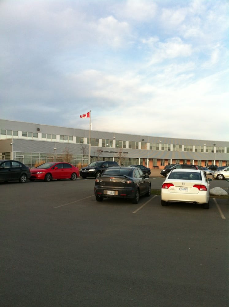 SIR JOHN A. MACDONALD HIGH SCHOOL Updated August 2024 31 Scholars