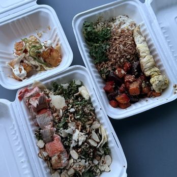 Shed - Top left:  Crispy tofu  Bottom left: Grilled salmon and kale salad   Right: Grilled chicken pachamama salad - Fast Food Near Me - Tofino, British Columbia