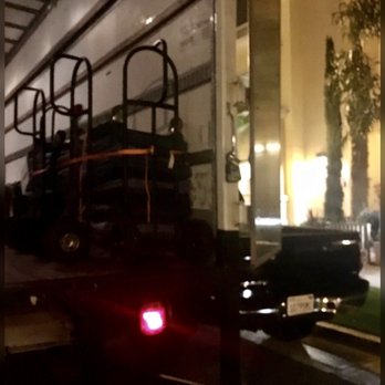 Honest Moving and Storage - Moving truck - Movers Near Me - Los Angeles, California Honest Moving and Storage - Moving truck - Movers Near Me - Los Angeles, California
