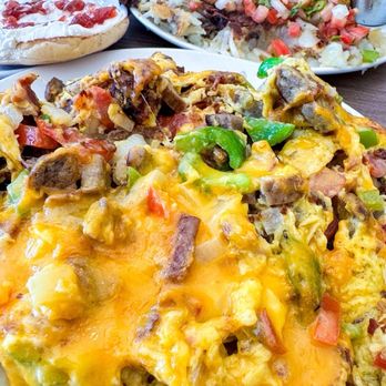 The Country Deli - Delis Near Me - Chatsworth, California