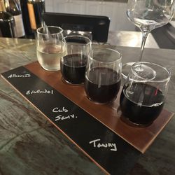 Decant Urban Winery - Wine flight