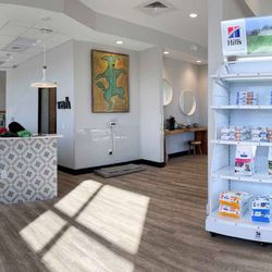 Animal Hospital Randolph - Panorama of our entrance and waiting area.