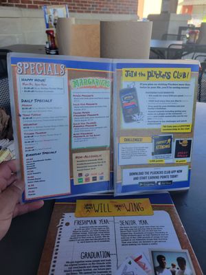 Pluckers Wing Bar by null