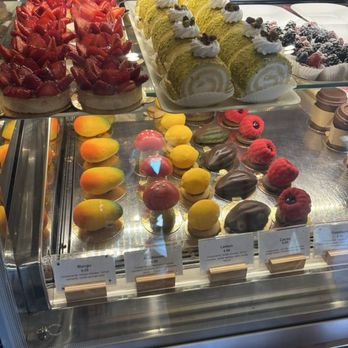 Baklovah Bakery - Desserts Near Me - San Antonio, Texas