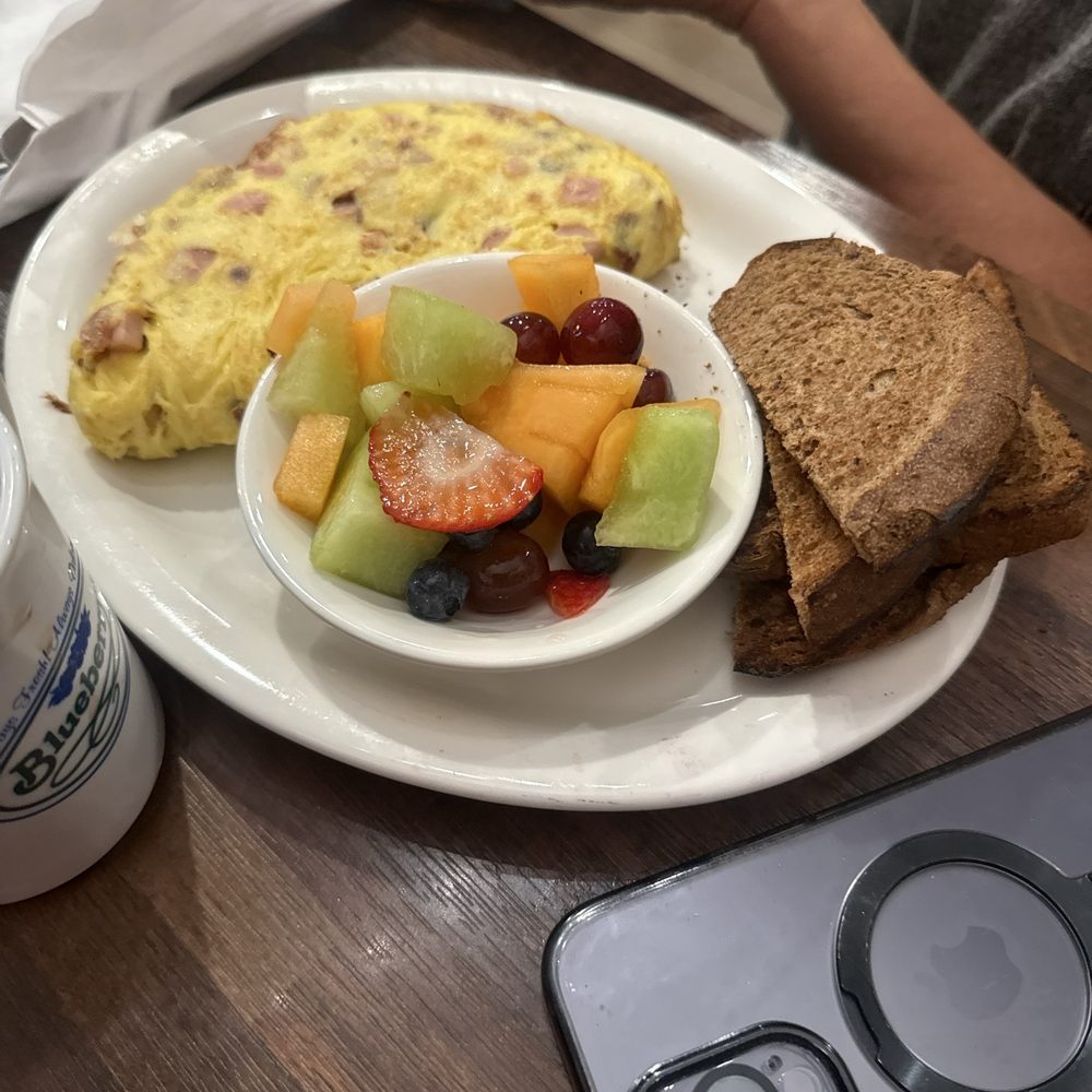 Blueberry's Cafe - Bacon Omelet - Breakfast & Brunch Near Me - Naples, Florida Blueberry's Cafe - Bacon Omelet - Breakfast & Brunch Near Me - Naples, Florida
