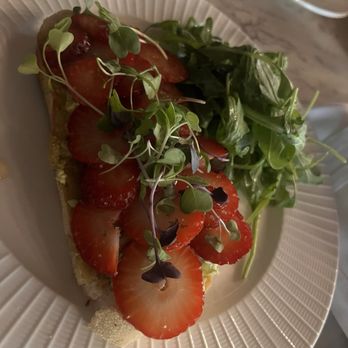 Sessions Stand - Strawberry toast - Patisserie/Cake Shop Near Me - Marietta, Georgia