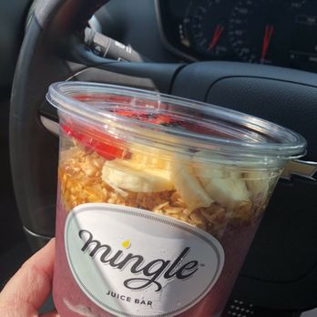 Mingle Juice Bar - Relax bowl with strawberries instead of blueberries! - Juice Bars & Smoothies Near Me - Glenview, Illinois