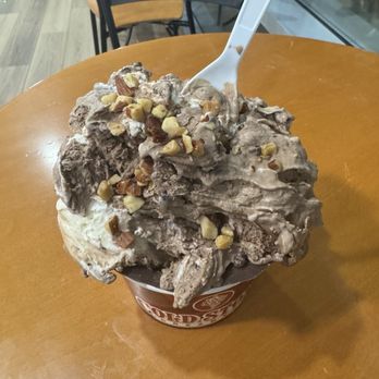 Cold Stone Creamery - Gotta Have It - chocolate and vanilla with almonds in a chocolate dipped waffle bowl - Ice Cream & Frozen Yogurt Near Me - Warrington, Pennsylvania Cold Stone Creamery - Gotta Have It - chocolate and vanilla with almonds in a chocolate dipped waffle bowl - Ice Cream & Frozen Yogurt Near Me - Warrington, Pennsylvania