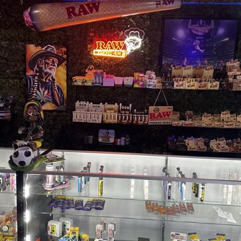 royal tobacco dc ROYAL SMOKE MEDICAL DISPENSARY - Updated May 2026 - 17 Photos - 2604  Connecticut Ave NW, Washington, District of Columbia - Vape Shops - Phone  Number
