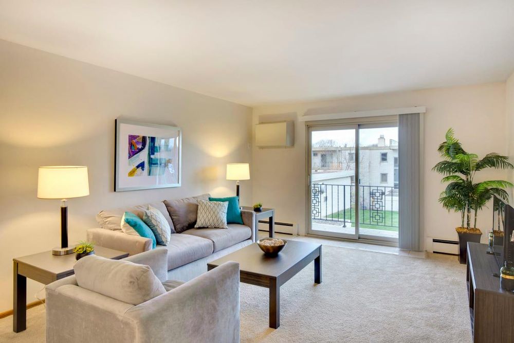 HAMLINE TERRACE Updated September 2024 17 Photos 1360 Terrace Dr