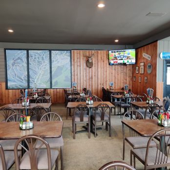 Chair 5 Pub - American Near Me - Wenatchee, Washington