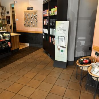 Starbucks - Coffee & Tea Near Me - San Jacinto, California