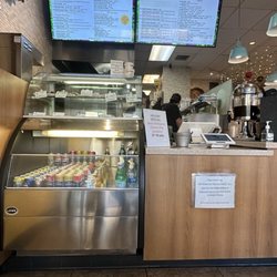 Saca's Mediterranean Cuisine - The ordering counter