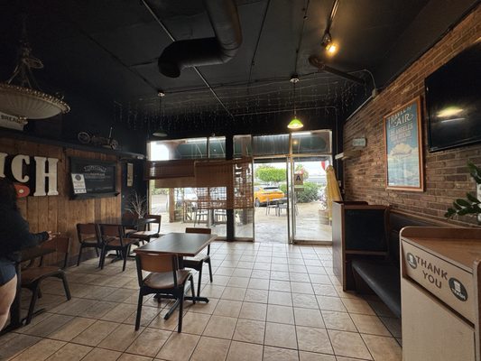 Sandwich Emporium by null