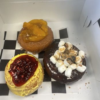 O's Donuts - Strawberry lemon, s'mores, peach cobbler donuts - Donuts Near Me - Norfolk, Virginia O's Donuts - Strawberry lemon, s'mores, peach cobbler donuts - Donuts Near Me - Norfolk, Virginia