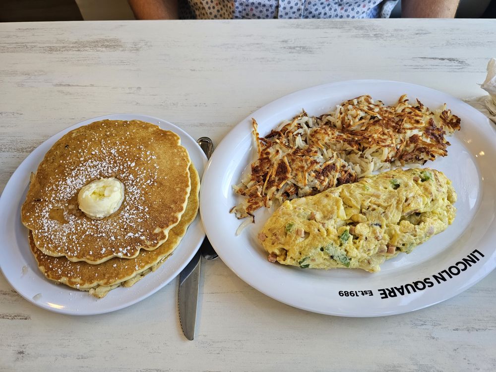 LINCOLN SQUARE PANCAKE HOUSE Updated April 2024 11 Photos & 10