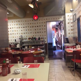 Uncle Mike's Place - Kind of looks like your grandma's kitchen or some kind of make shift restaurant located inside a factory? - Breakfast & Brunch Near Me - Chicago, Illinois