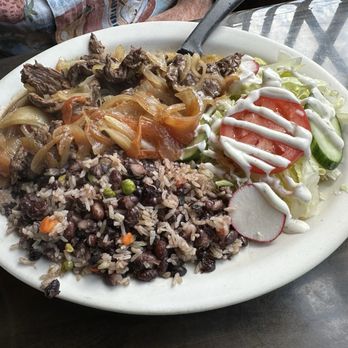 La Cabaña - Bistec Encebollado (Nicaragua) - Honduran Near Me - Seattle, Washington