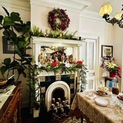 Everitt House