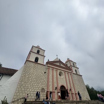 Santa Barbara Trolley - Santa Barbara mission (only stop) - Wine Tours Near Me - Santa Barbara, California Santa Barbara Trolley - Santa Barbara mission (only stop) - Wine Tours Near Me - Santa Barbara, California