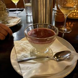 Convivio - Strawberry panda cotta (perfect)