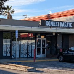 Kombat Karate LBC - Storefront