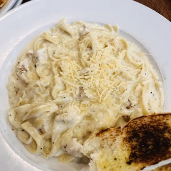 Lodi Beer Co - Chicken Fettucine - Breweries Near Me - Lodi, California Lodi Beer Co - Chicken Fettucine - Breweries Near Me - Lodi, California