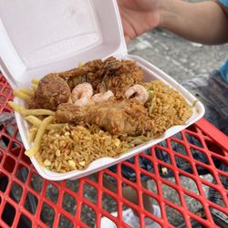 Pa' Los Chinos Food Truck - 3 piece chicken combo