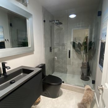 Affordable Frameless Shower Door - Glass shower enclosure - Glass & Mirrors Near Me - Laguna Niguel, California