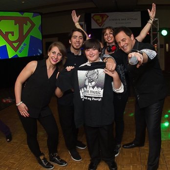 Mobile Music Interactive Entertainment - Mazel Tov Jordan! - DJs Near Me - Northbrook, Illinois Mobile Music Interactive Entertainment - Mazel Tov Jordan! - DJs Near Me - Northbrook, Illinois