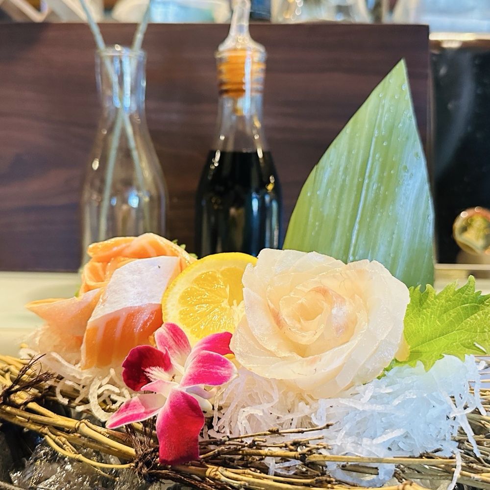 Sashimi - Japanese Red Snapper Sashimi and salmon belly Sashimi - Japanese Red Snapper Sashimi and salmon belly
