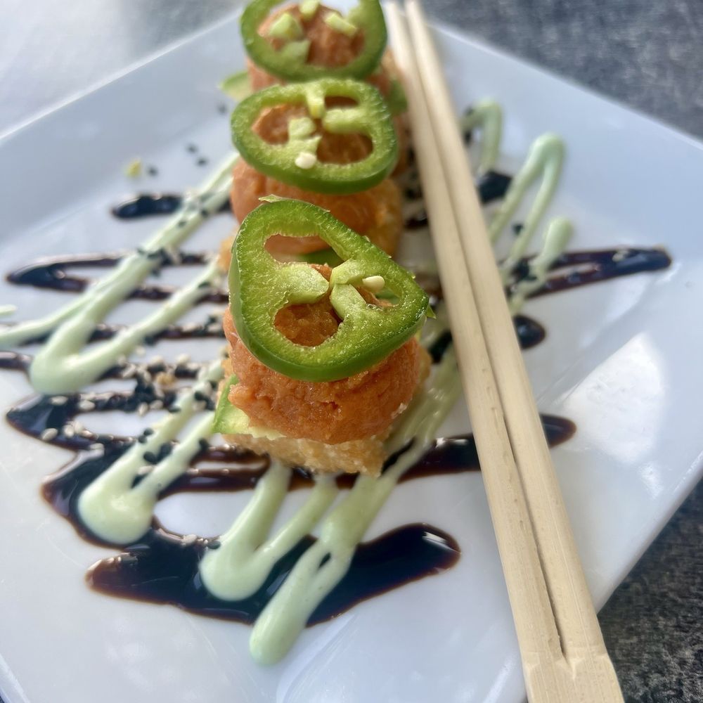 zinc@shade - Spicy Tuna on Crispy Rice - New American Near Me - Manhattan Beach, California zinc@shade - Spicy Tuna on Crispy Rice - New American Near Me - Manhattan Beach, California