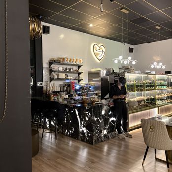 Loverra Cafe