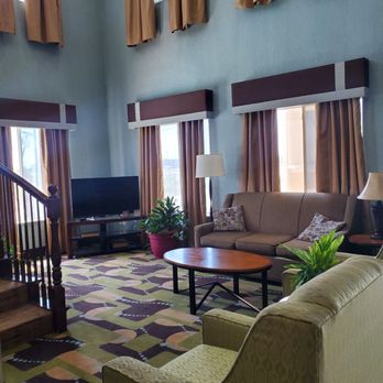 Quality Inn & Suites Terrell - Lobby - Hotels Near Me - Terrell, Texas
