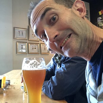 Smartmouth Brewing Company - Hefeweizen - Breweries Near Me - Norfolk, Virginia